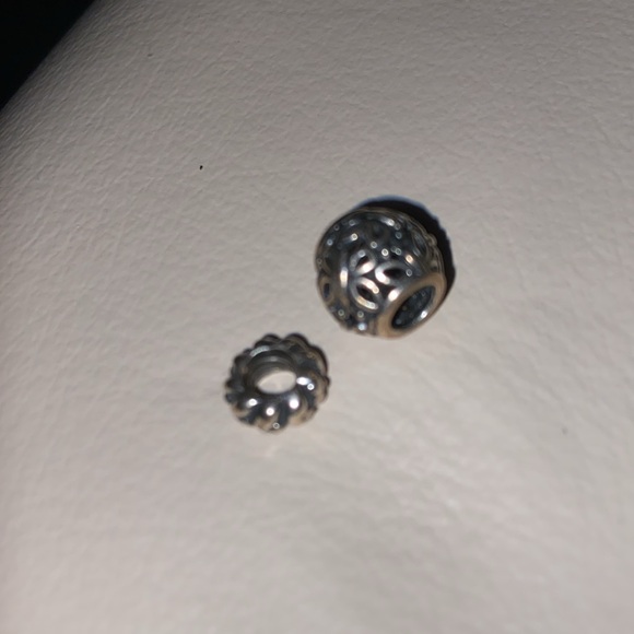 2 for 1 Pandora charms silver - Picture 4 of 4